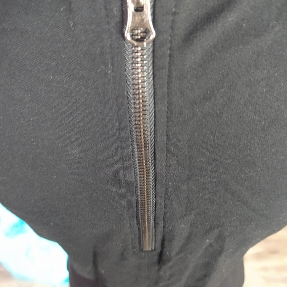 Mod style black and white block dress - Picture 3 of 4